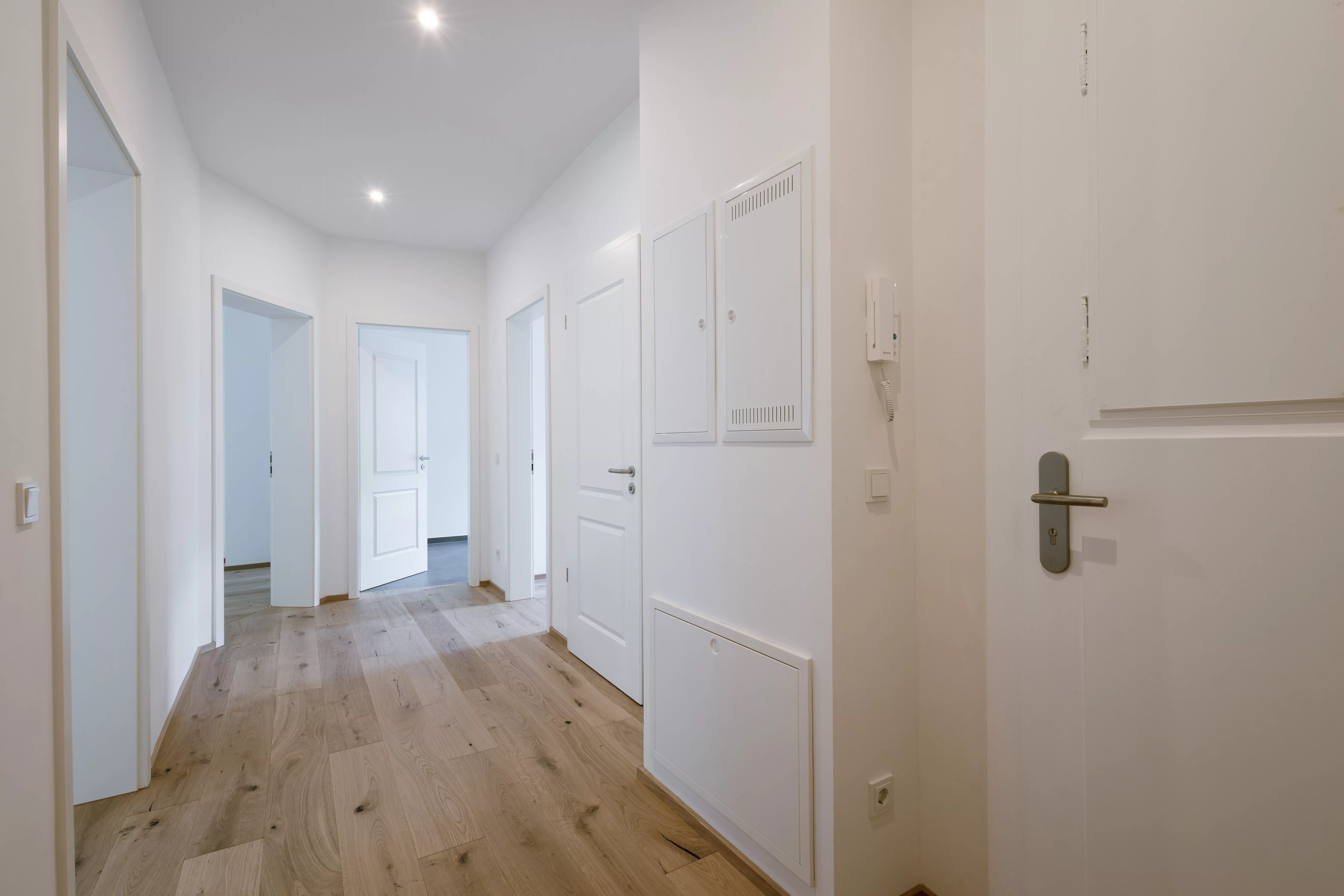 Erstbezug nach Sanierung – Attraktive Altbauwohnung mit Fußbodenheizung und Stellplatz– WE05, 04315 Leipzig, Apartment