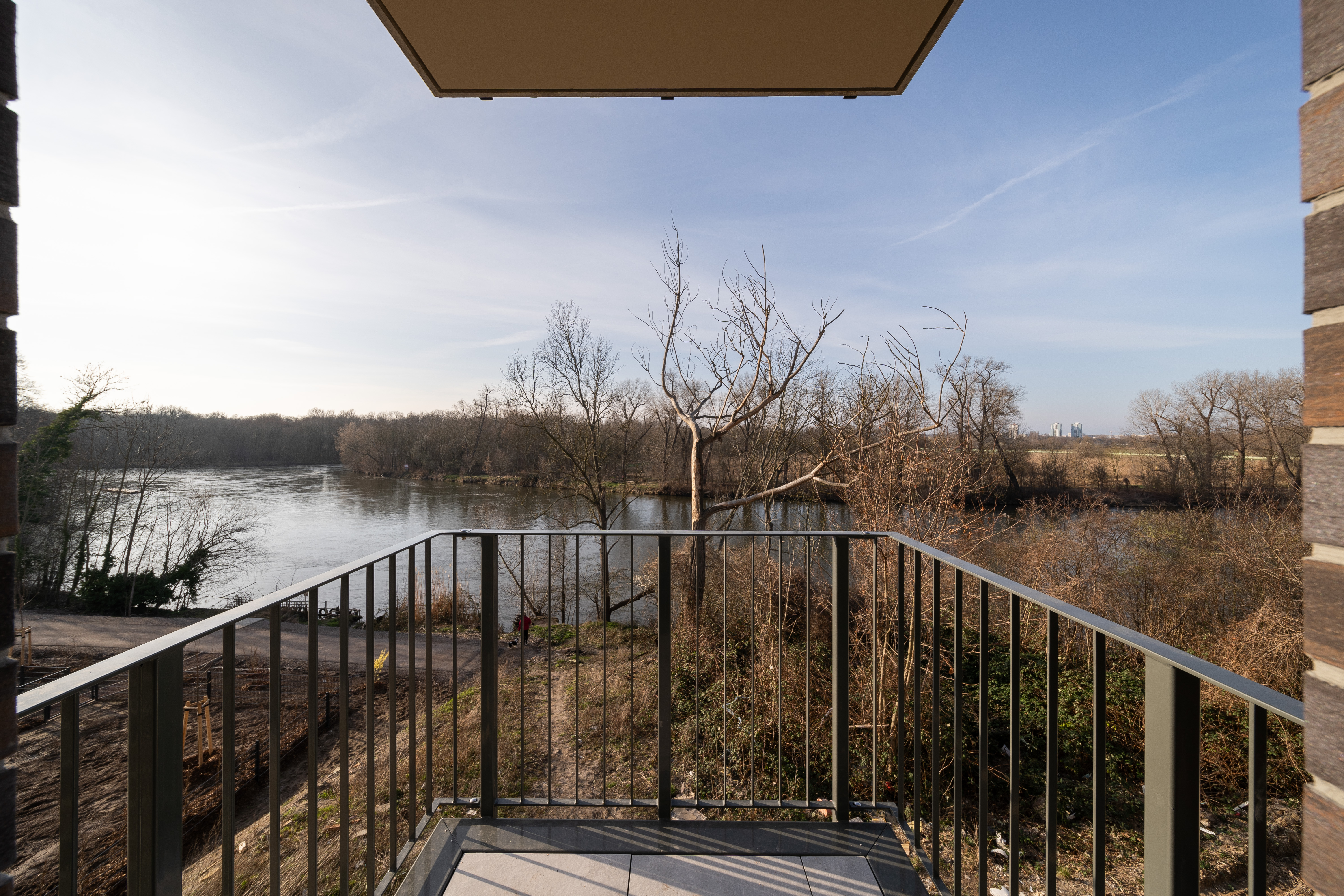 Helle 3-Zimmer-DG-Wohnung mit Blick auf die Saale/Rabeninsel (Klima+Kamin) - WE125, 06128 Halle, Etagenwohnung