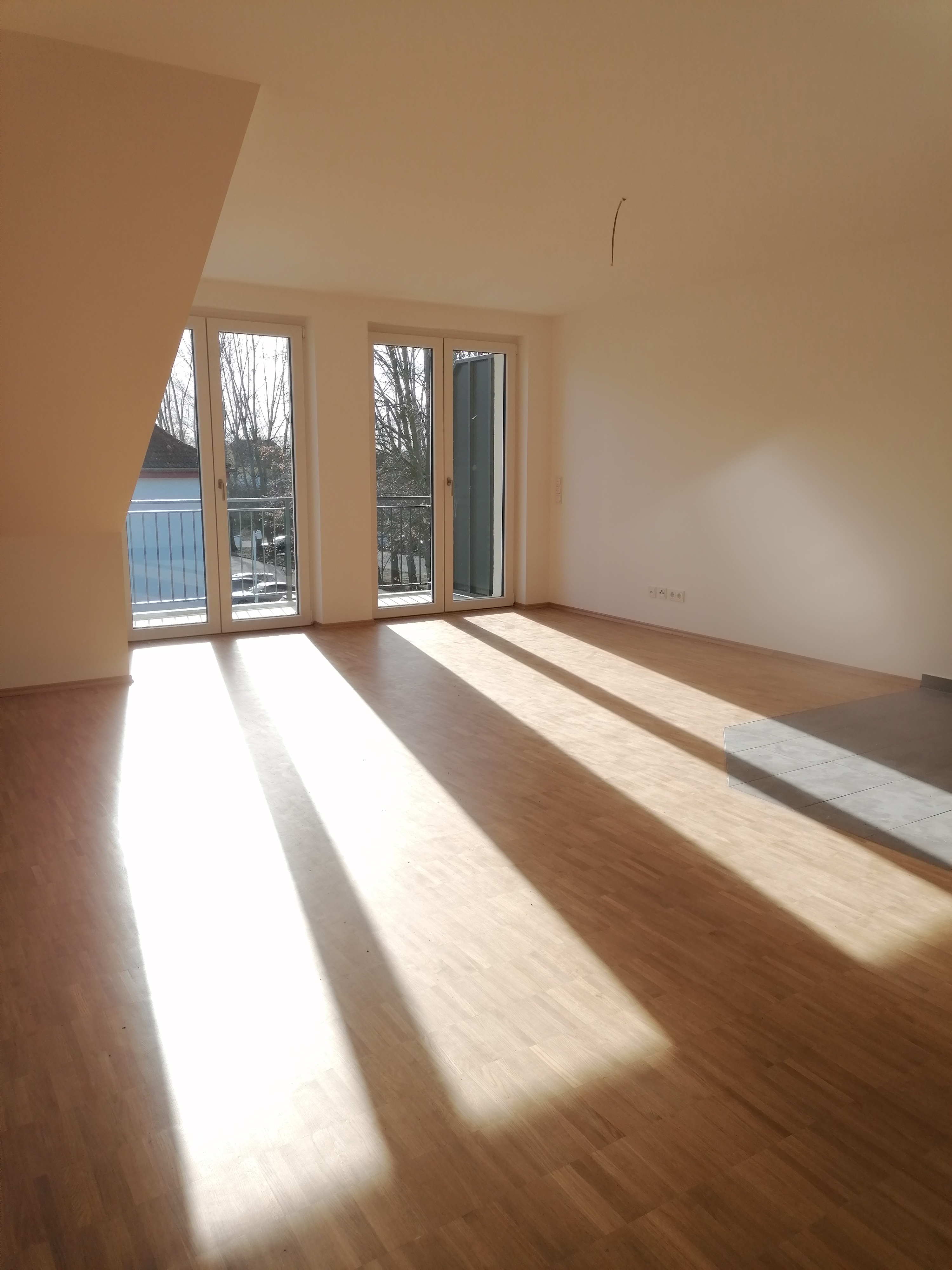 Tolle 3-Raumwohnung mit hochwertiger Ausstattung, 06127 Merseburg, Dachgeschosswohnung