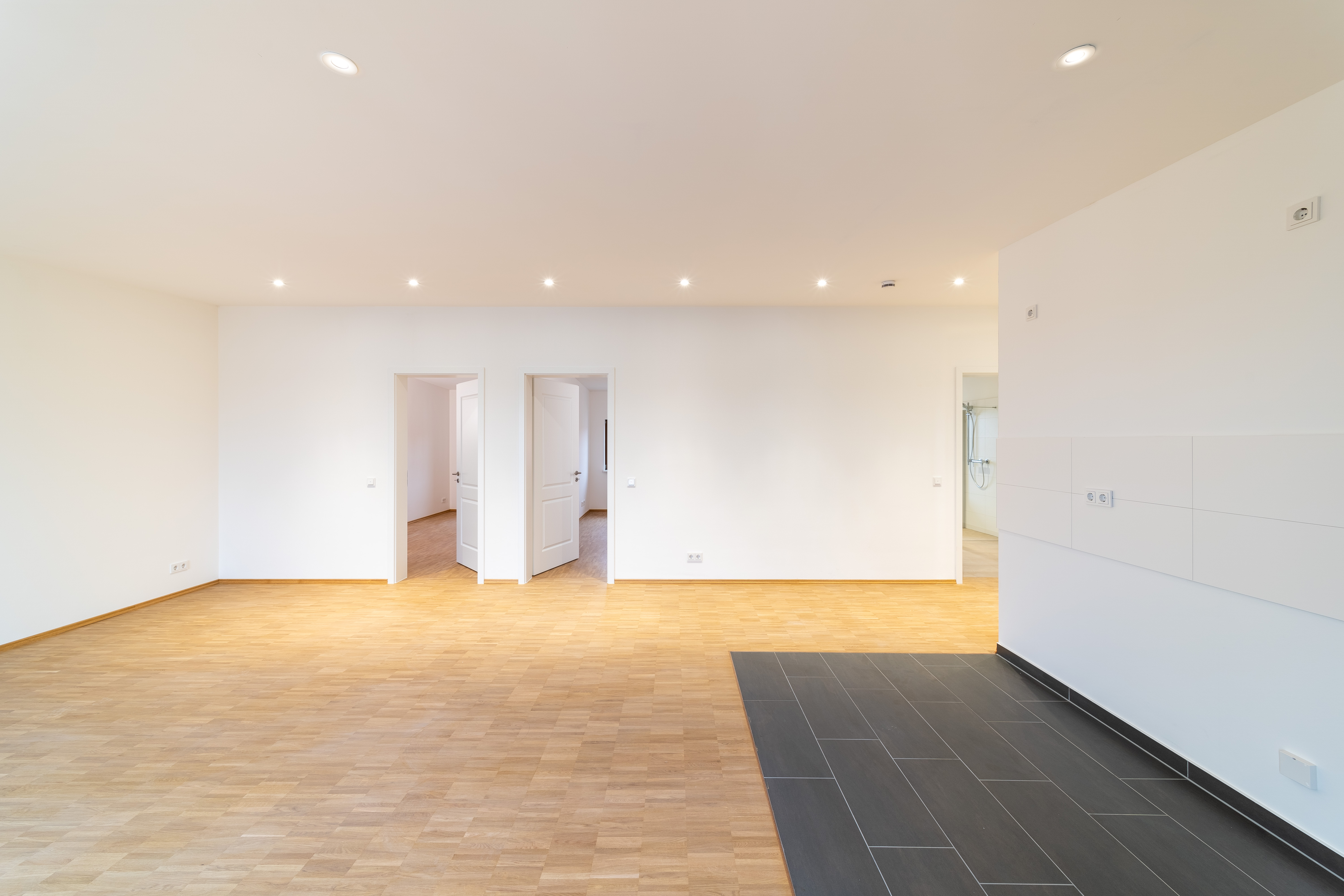 Moderne 3-Raum-Wohnung mit großem Balkon, 06110 Halle (Saale), Etagenwohnung