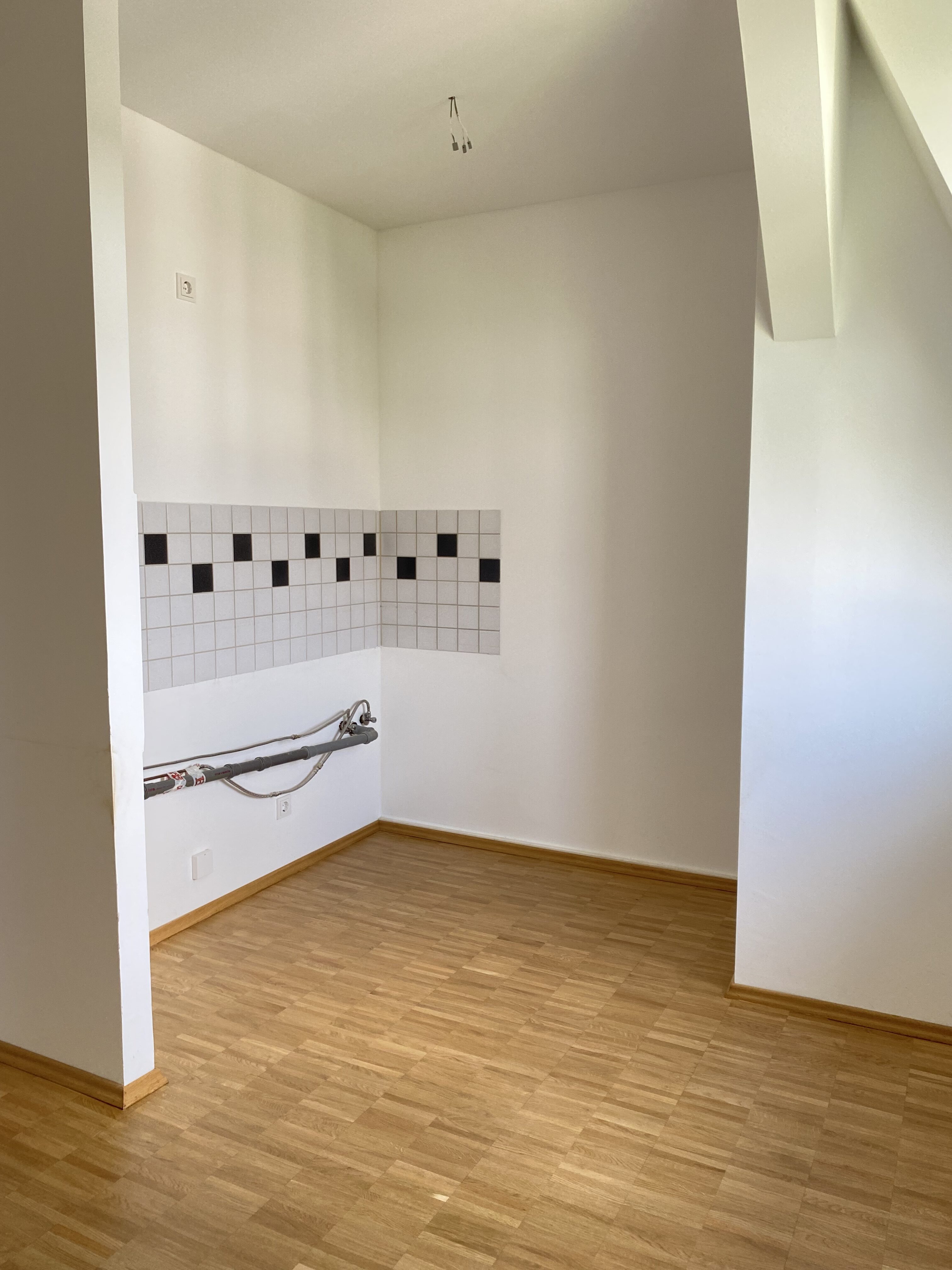 Modernisierte Single-Wohnung in zentraler Lage - G4_Fotos_Küche