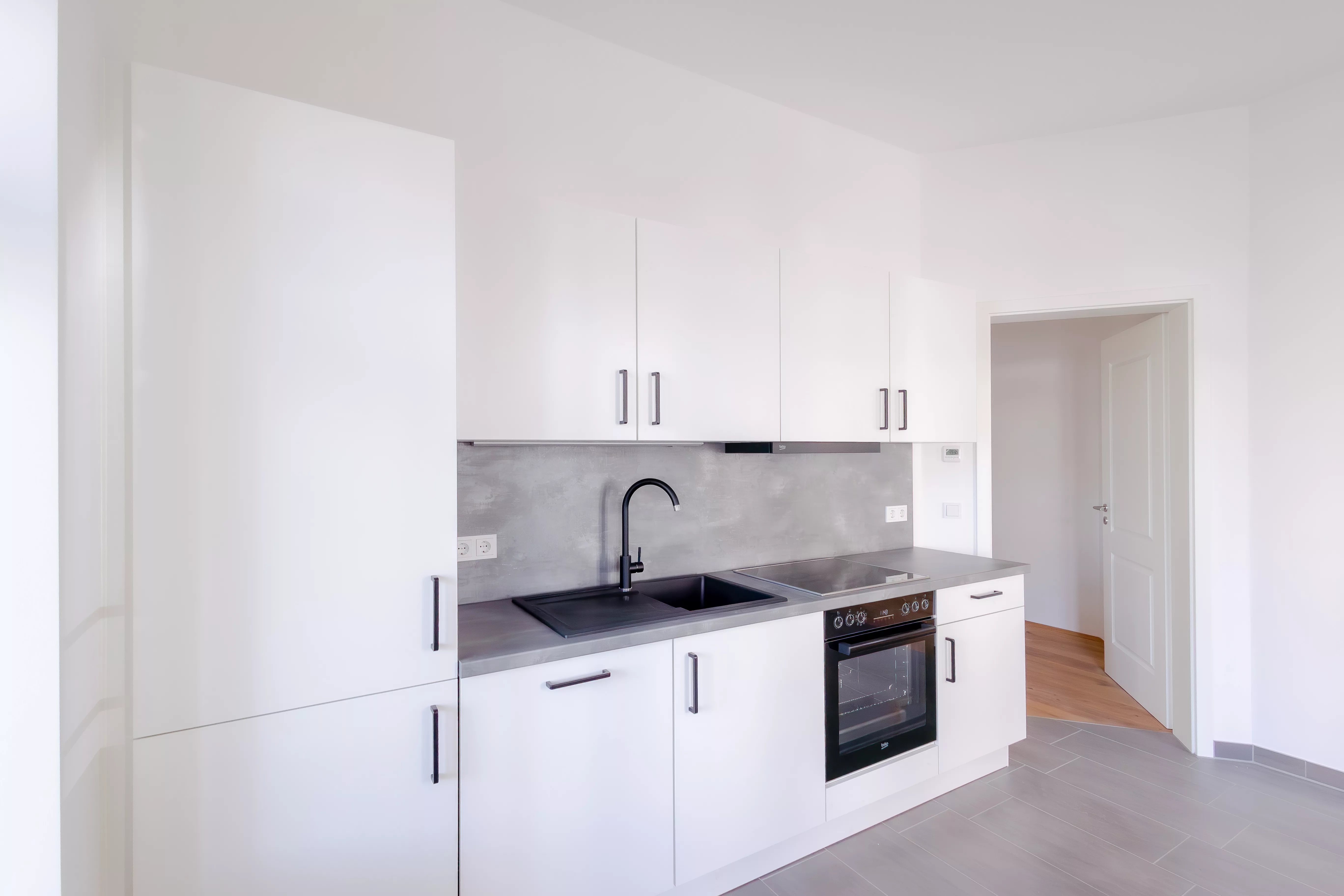 Großzügige 2,5-Zimmer-Wohnung mit EBK und historischem Altbauflair - WE02, 04315 Leipzig, Apartment