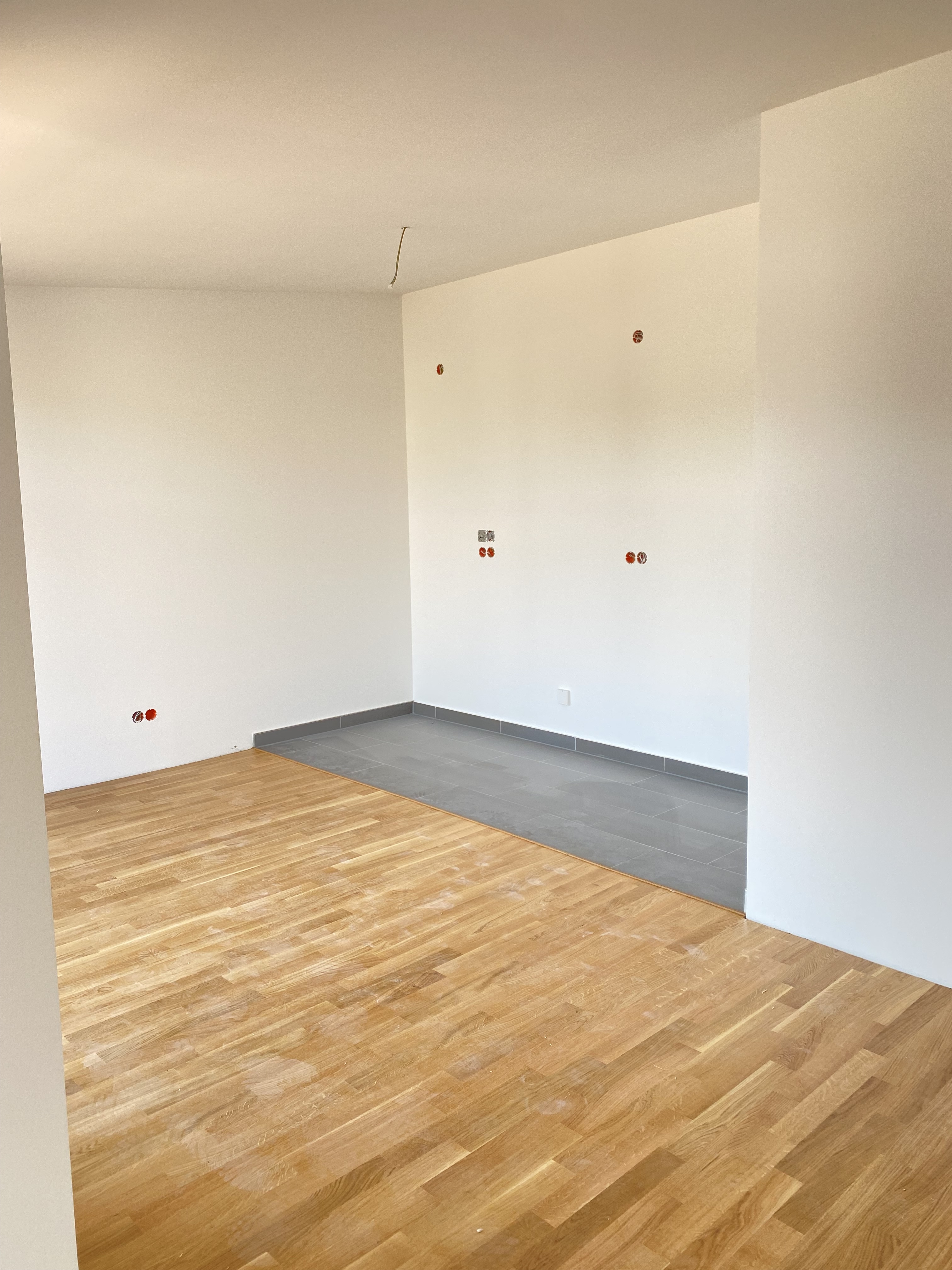 DD34_Fotos_Küche 2 - Große, helle 4-Raumwohnung mit Balkon inkl. EBK - WE10